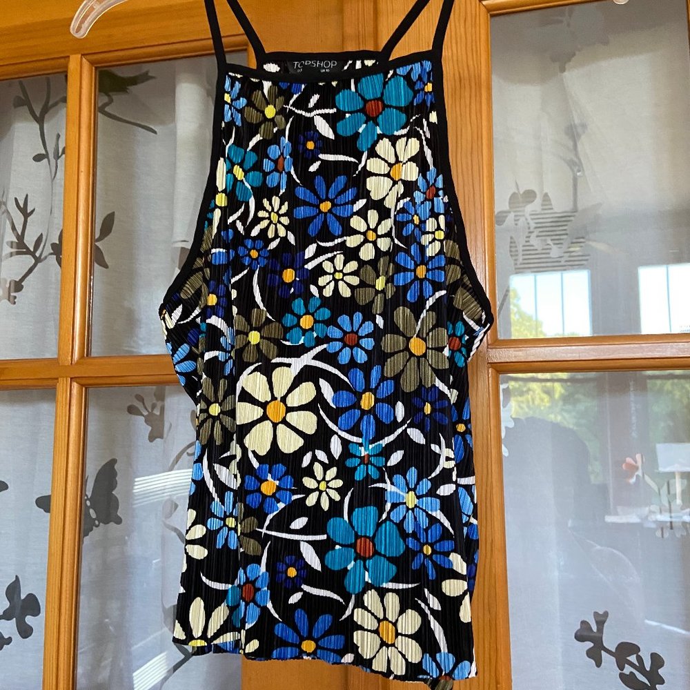 Topshop 70s Floral Crinkle Cami in Black